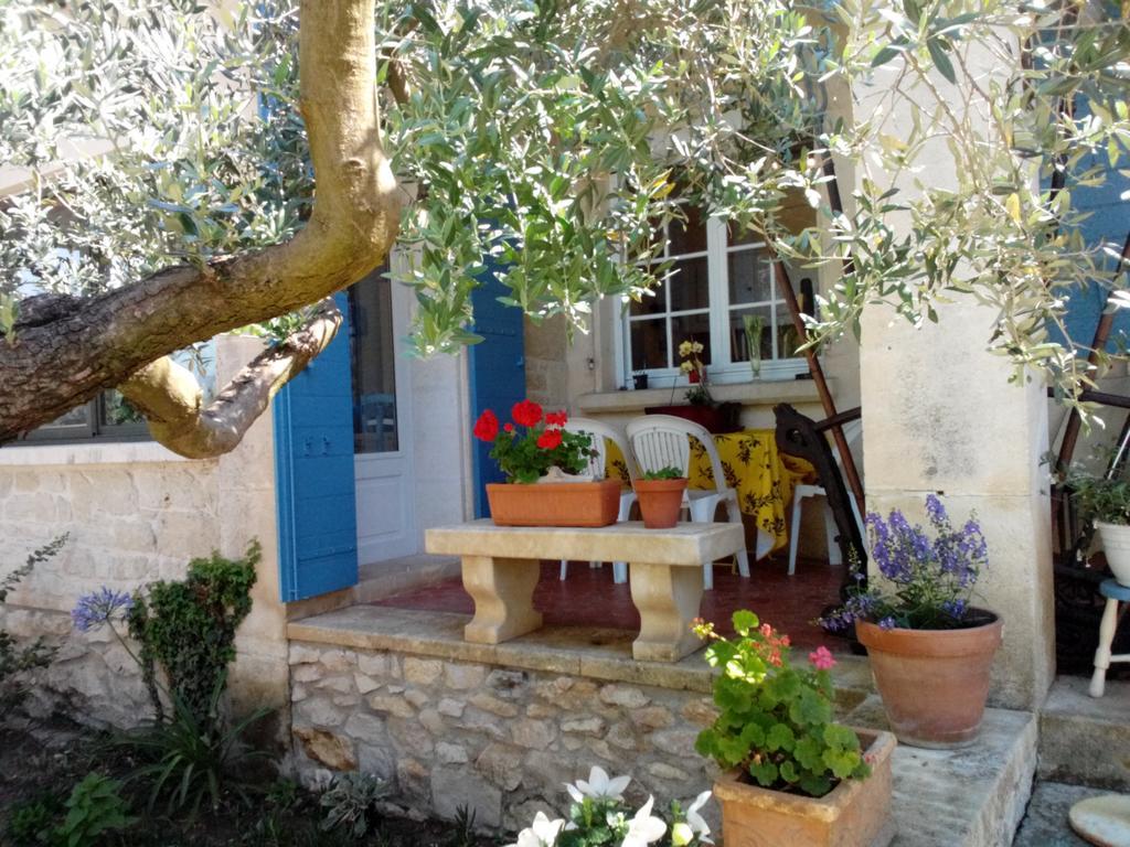 Mas Des Collines Bed and Breakfast Fontvieille Buitenkant foto